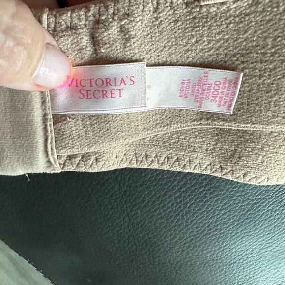 Victoria’s Secret Body by Victoria Strapless Bra Nude - Picture 4 of 6